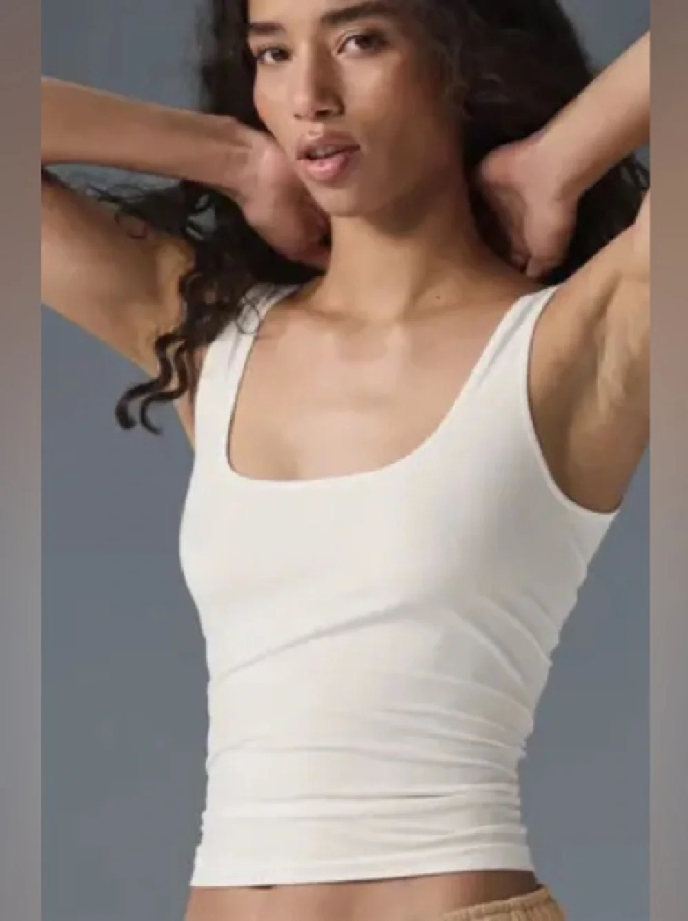 Alo Yoga- Sheer Glow Tank in Ivy